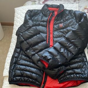 Men’s Spyder puffer coat. Light wear. Size M